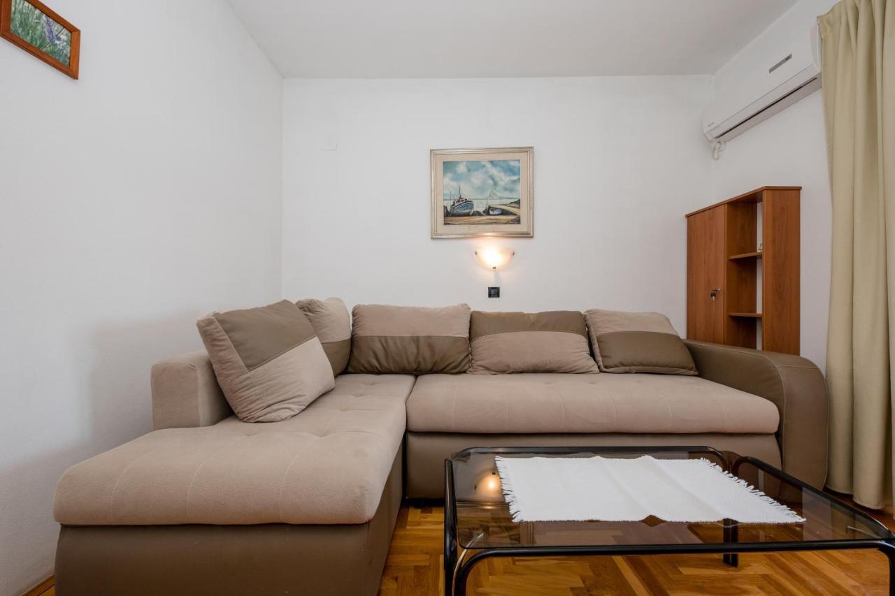 Apartments And Rooms By The Sea Supetarska Draga - Gornja, Rab - 11579 Exterior foto