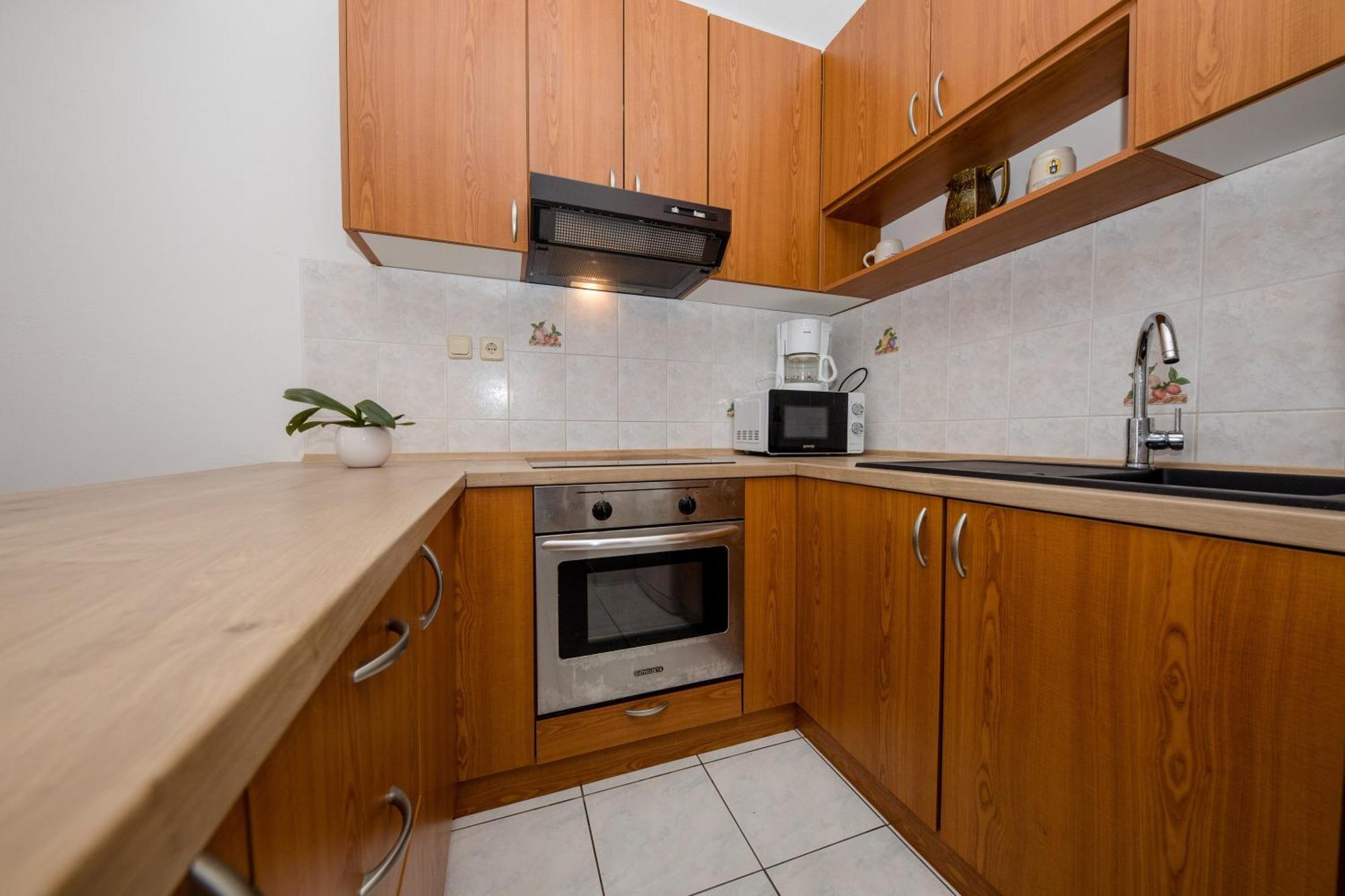 Apartments And Rooms By The Sea Supetarska Draga - Gornja, Rab - 11579 Habitación foto